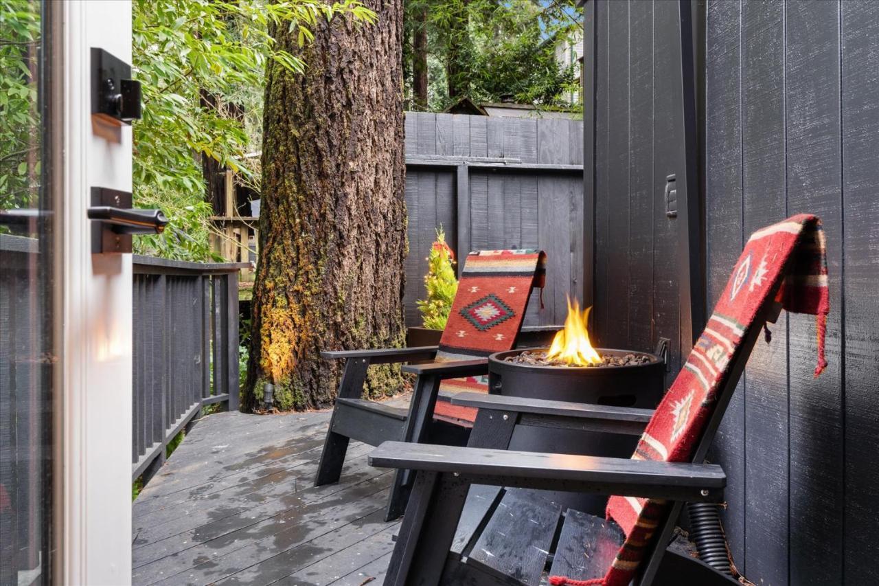 The Black Nest - Hot Tub Romantic Getaway Ґернвілл Екстер'єр фото
